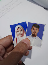 Dua pas foto untuk berkas pernikahan